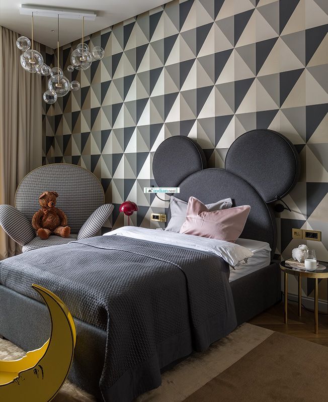 Tom Kids Upholstered Bed