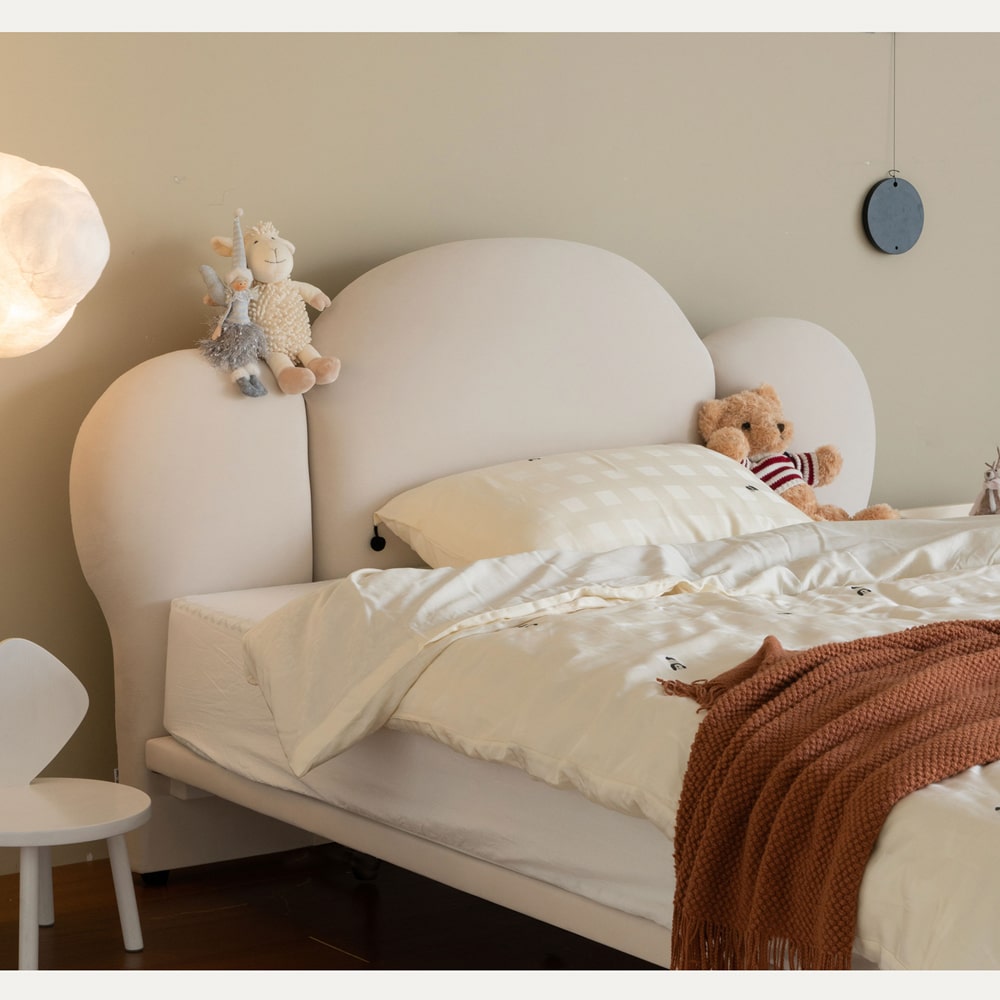 Fascinating wooden kids bed