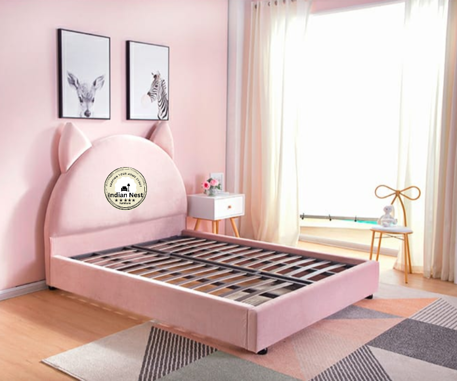 Niña amos Upholstered bed without storage