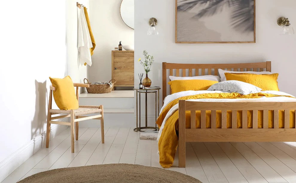 Mikyoshi Elegant Bed in Teak Wood