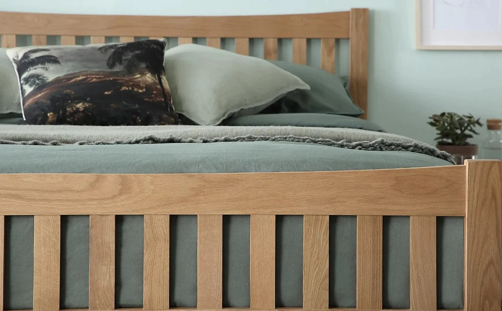 Mikyoshi Elegant Bed in Teak Wood