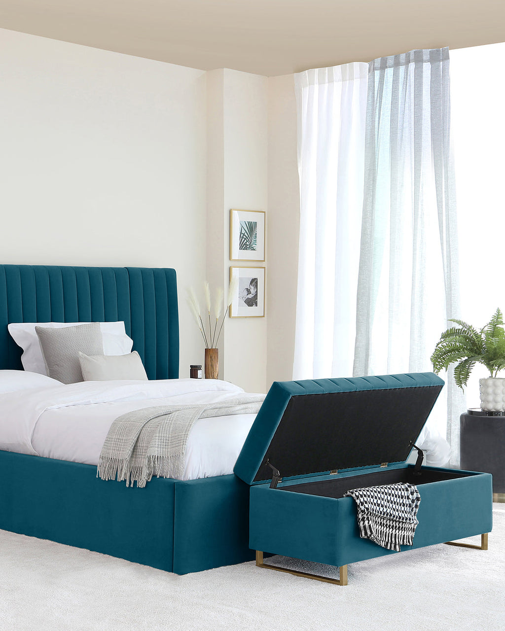 Lavish Ottoman With Storage For Living Room