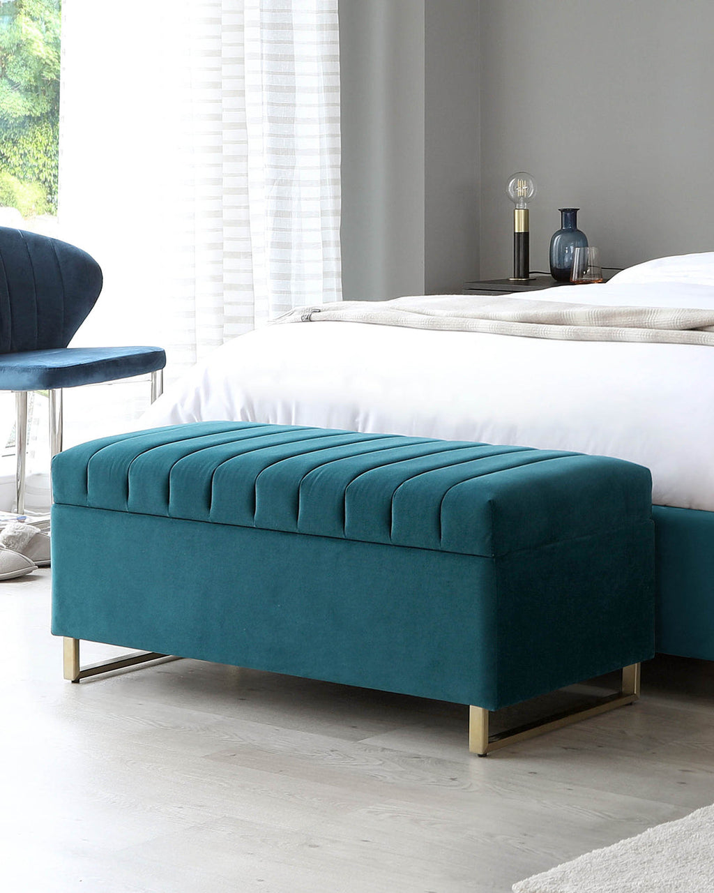 Lavish Ottoman With Storage For Living Room