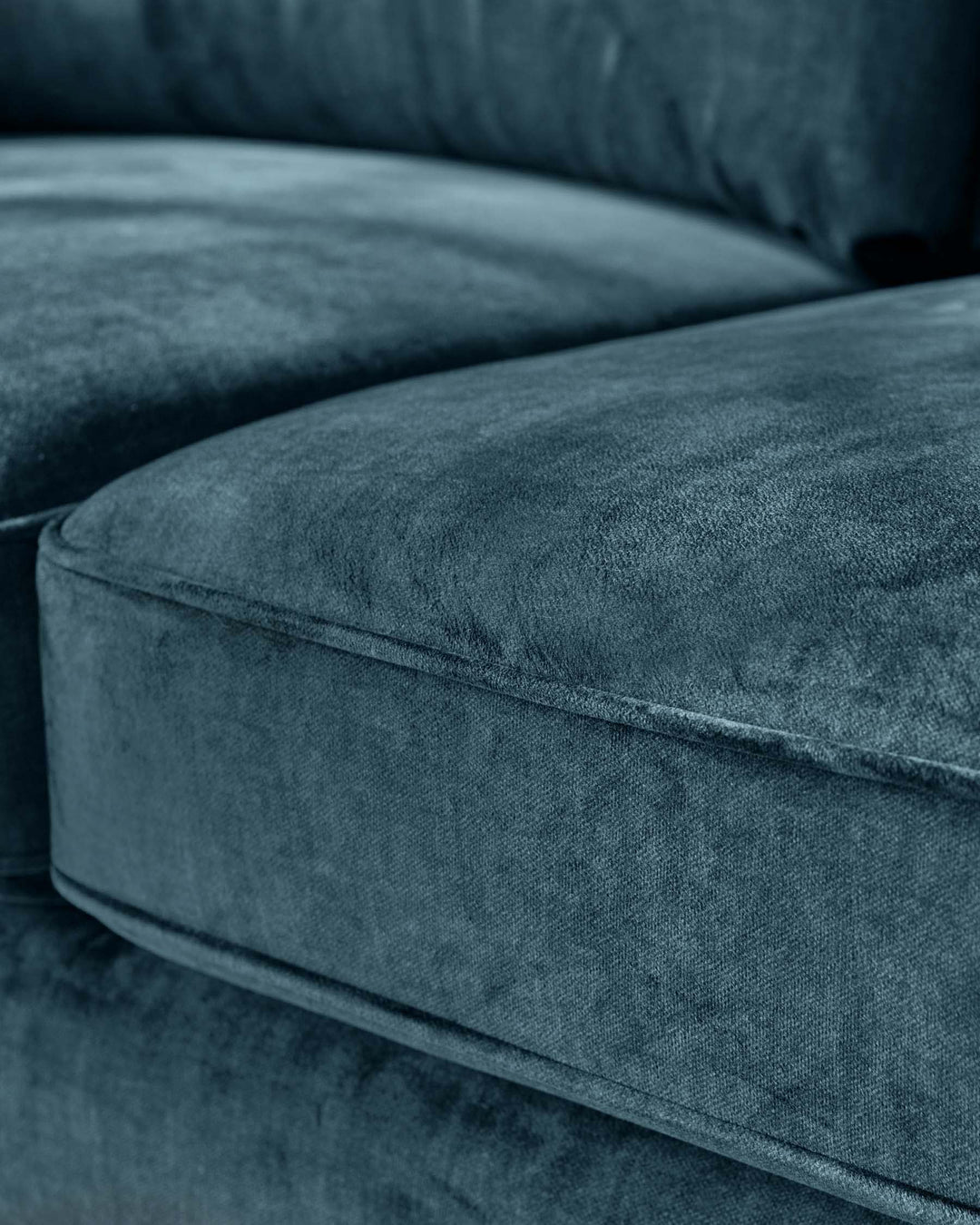 Glam Yale Blue Sofa Set