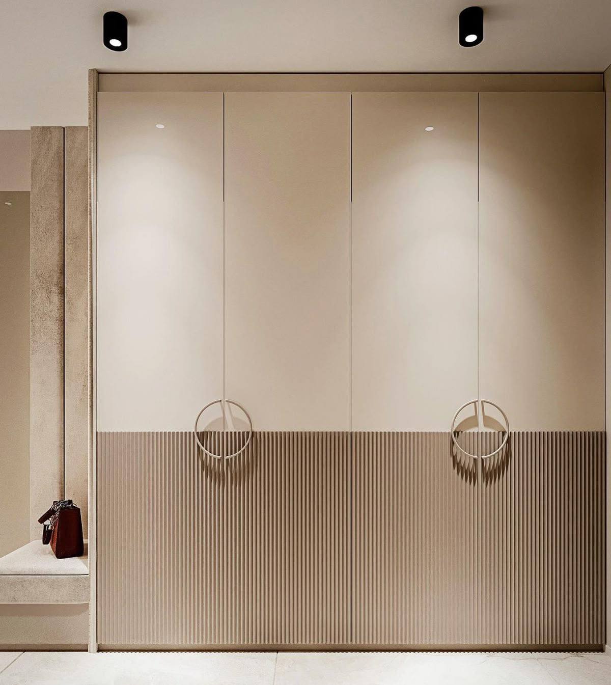 Aesthetic Hinged Door Wardrobe