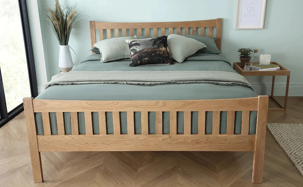 Mikyoshi Elegant Bed in Teak Wood